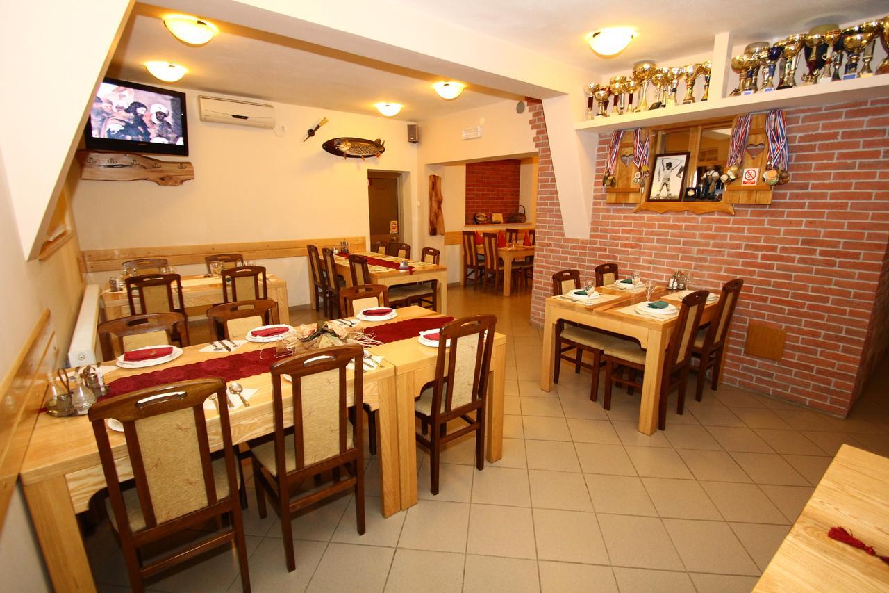 Kod Ribica Bed & Breakfast Jasenovac Luaran gambar